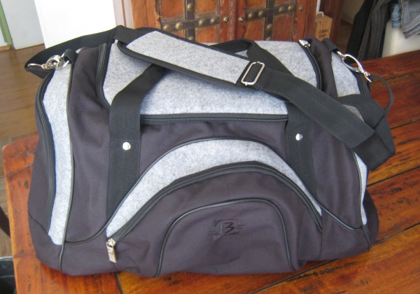 Polyester & Felt Sportbag